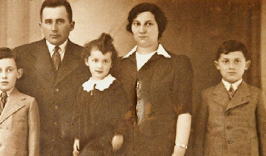 О чем договорились родственники гитлера. Смотреть фото О чем договорились родственники гитлера. Смотреть картинку О чем договорились родственники гитлера. Картинка про О чем договорились родственники гитлера. Фото О чем договорились родственники гитлера
