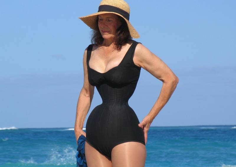 Cathie Jung – World’s smallest waist